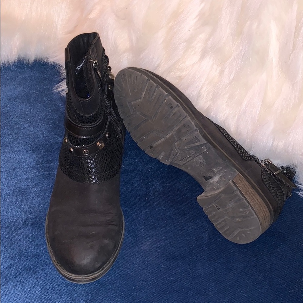 Tamoris black boots